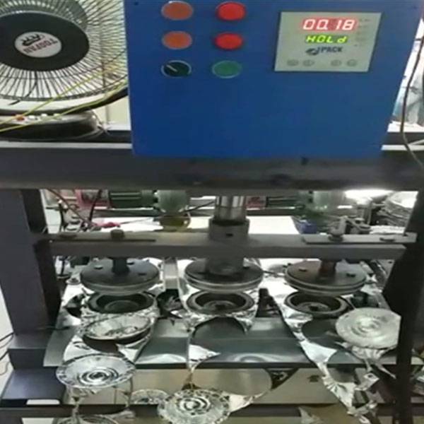 Hydraulic Single Cylinder Triple Die Paper Plate Making Machine