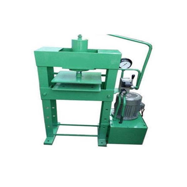 Hydraulic Slipper Chappal Making Machine